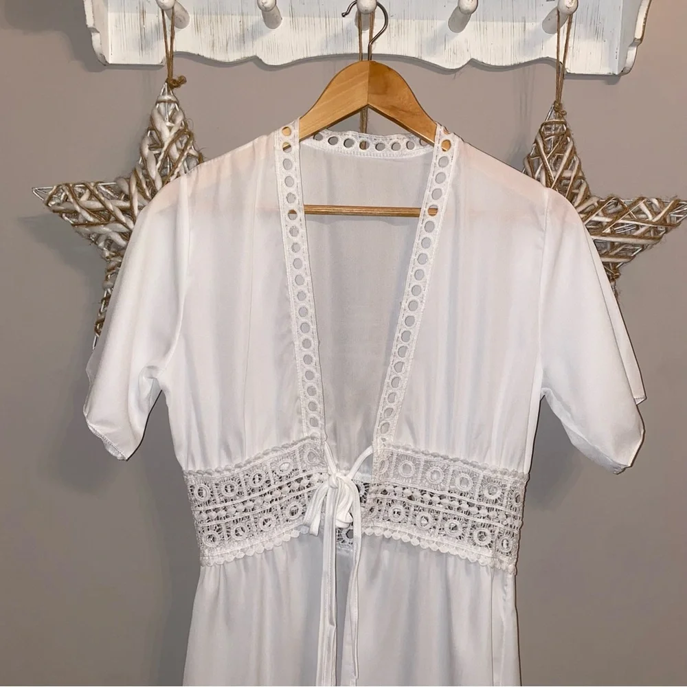Crochet Trim Swimsuit Cover-Up in White ~ Brand New M - Picture 4 of 9